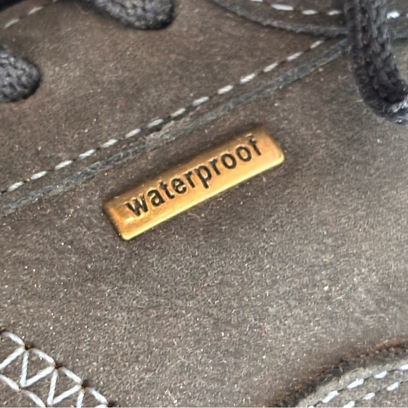 DANSKO Sz 41 Paisley Waterproof Vibram Sole Lace Up Leather Sneakers - Picture 8 of 11